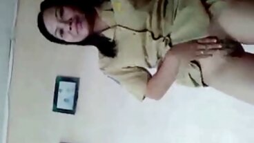 Bang Bros වෙතින් අලංකාර Sara Luvv සමග No Hands Blowjob ඉස්කුරුප්පු ඇණ