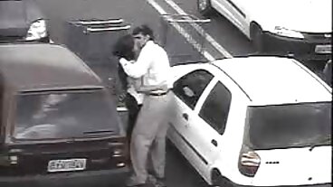 ටග් පාස් වෙතින් අලංකාර ප්‍රිස්ටීන් එජ් සමඟ හෑන්ඩ්ජොබ් කාමුක දර්ශන