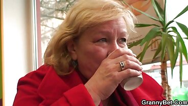 Nuru Massage වෙතින් උද්යෝගිමත් කෙන්සි ටේලර් සමඟ නිරූපිකාවක්