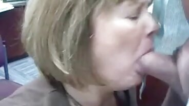 18 VideoZ වෙතින් ලස්සන Stacy Snake සමඟ දිගු කකුල් ක්‍රියාව