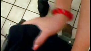 MYLF වෙතින් ලස්සන ලන්ඩන් ගඟ සමඟ පරිණත දර්ශනය