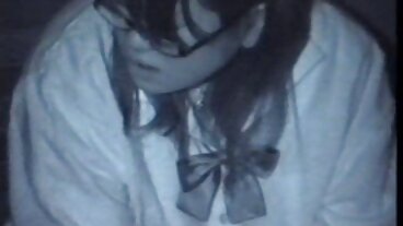 Perv City වෙතින් ශිෂ්‍ය නායක කැරොලිනා කෝර්ටෙස් සමඟ ඒකල දර්ශනය