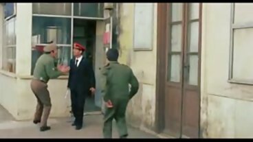 ටීම් ස්කීට් වෙතින් පොළඹවන මයිලි කෝල් සමඟ ප්‍රතිලෝම කව්ගර්ල් ඉස්කුරුප්පු ඇණ