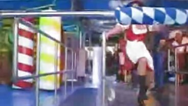 SexArt වෙතින් අං ඇම්බර් බී සහ ඇන්ටෝනියා සයින්ස් සමඟ ස්ට්‍රිප්පිං බැන්ග්