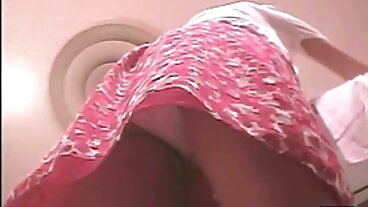 Naughty America වෙතින් සරාගී Reagan Foxx සමඟ වක්‍ර දර්ශනය