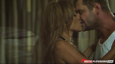 බ්‍රේසර්ස් වෙතින් උණුසුම් ජේන් වයිල්ඩ් සහ රෙබෙල් රයිඩර් සමඟ මධ්‍යම ප්‍රමාණයේ ටිට්ස් ස්මට්