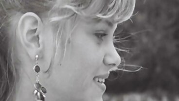 ෆේක් හබ් වෙතින් උද්යෝගිමත් ජෝර්ජි ලයල් සමඟ කකුල් මත උරහිස් වීඩියෝව