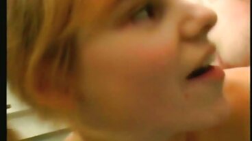 Casting Couch X වෙතින් සිත් ඇදගන්නා ස්කයි බ්ලූ සහිත ස්වභාවික ටිට්ස් දර්ශනය