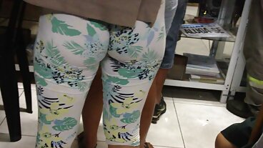 Team Skeet වෙතින් උද්යෝගිමත් Sophia සමඟ මිෂනාරි වීඩියෝව