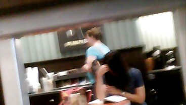 Clubseventeen වෙතින් අලංකාර මොනිකා O සමඟ අත්වැඩ කිරීමේ ක්‍රියාව